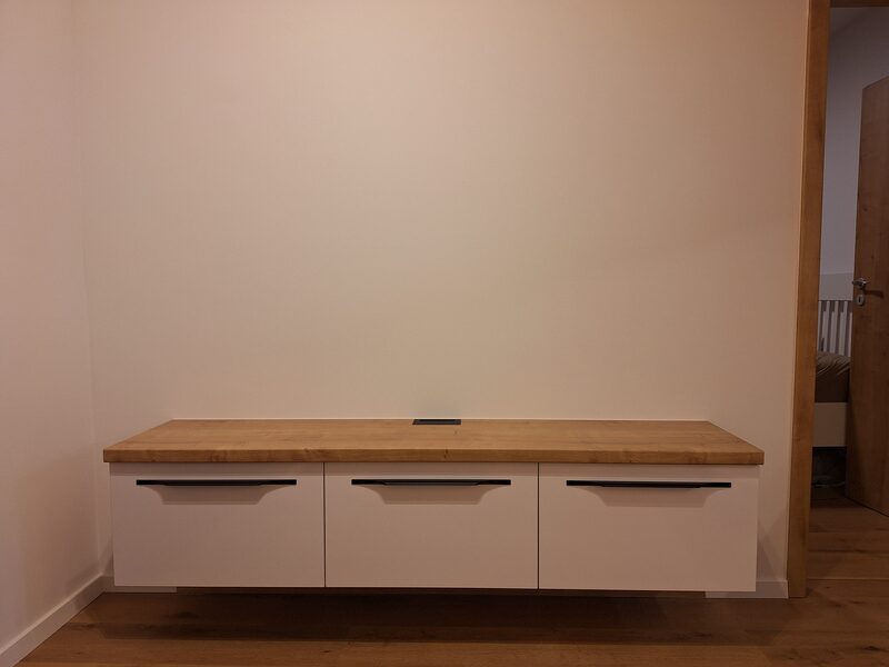 Floating TV jednotka biela + dub